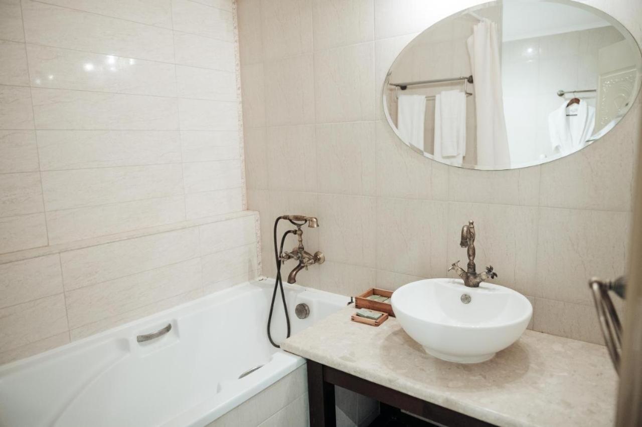 Vita Rama Holistic Hotel And Retreats - Vegan Full Board オブゾー エクステリア 写真